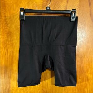 Nancy Ganz Black Ribbed Shorts